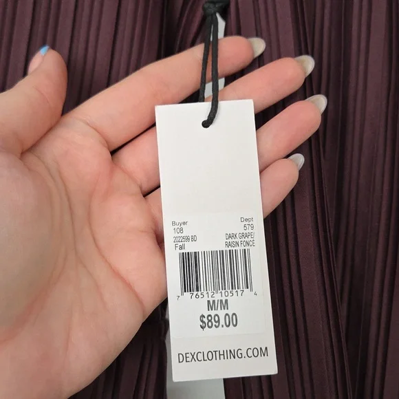 NWT DEX Plissé Plum V-Neck Dress, Size M - Picture 5 of 9